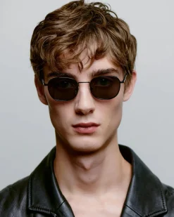 aurinkolasit, HELLO><noscript><img width=