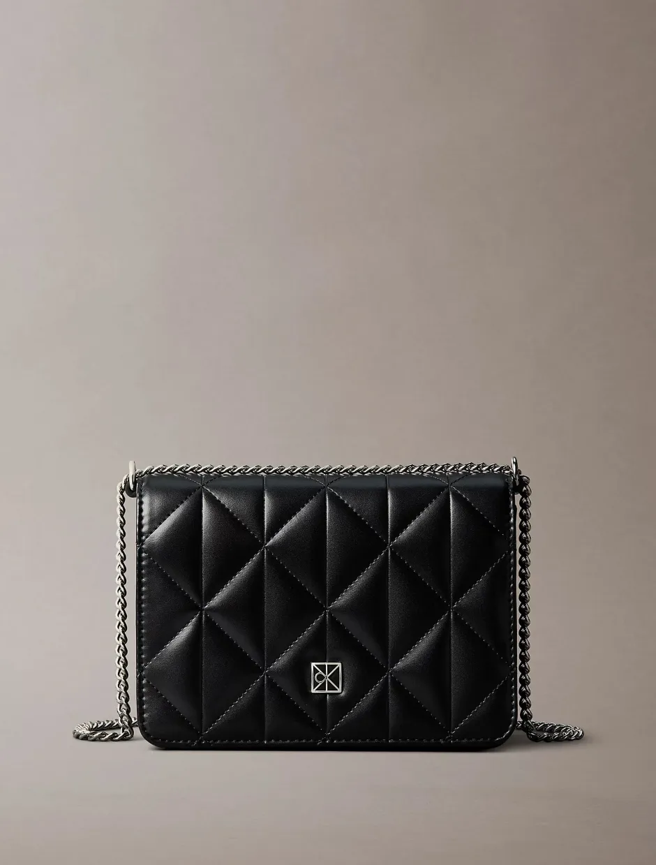 naisten laukku QUILTED MINI CHAIN BAG,>Calvin Klein Accessories Discount