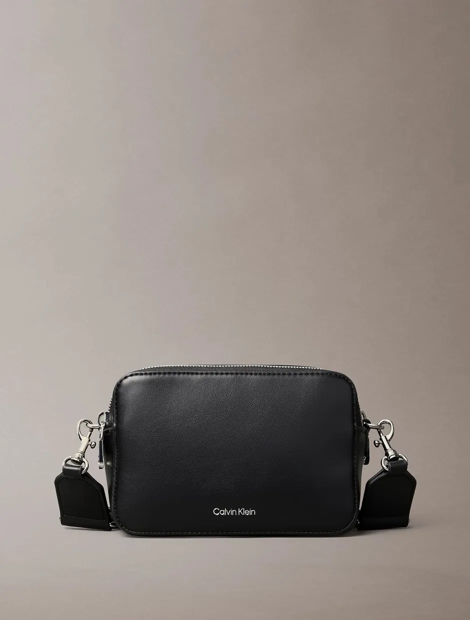 naisten laukku Webbing Double Strap Camera Bag,>Calvin Klein Accessories Best