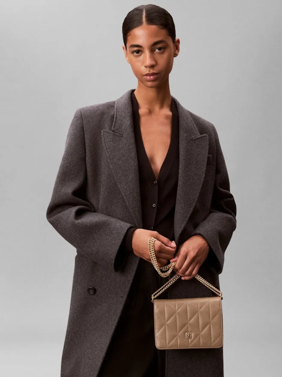 naisten laukku QUILTED MINI CHAIN BAG,>Calvin Klein Accessories Sale