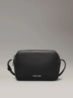 laukku CK Must Camera Bag,><noscript><img width=