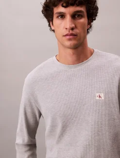 miesten paita, LS WAFFLE BADGE CREWNK TEE><noscript><img width=