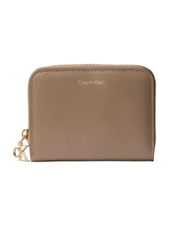 Calvin Klein naisten lompakko CK Medium Flap Zip Around, beige>Calvin Klein Accessories Discount