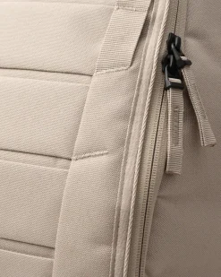 Unisex Reppu, HUGGER BACKPACK 25L NOS><noscript><img width=