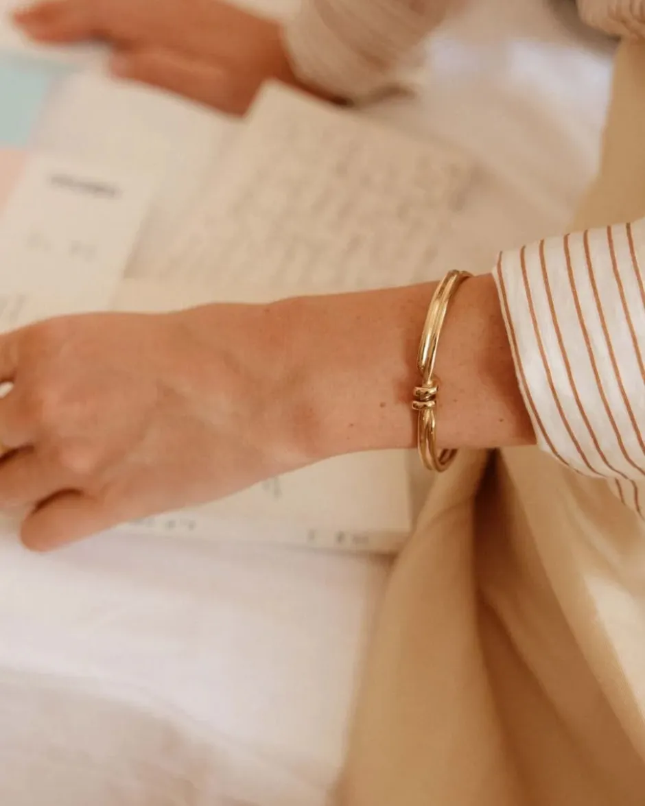 rannekoru Swivel Bangle, Gold pleated>Edblad New