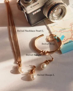 rannekoru Swivel Bangle, Gold pleated><noscript><img width=