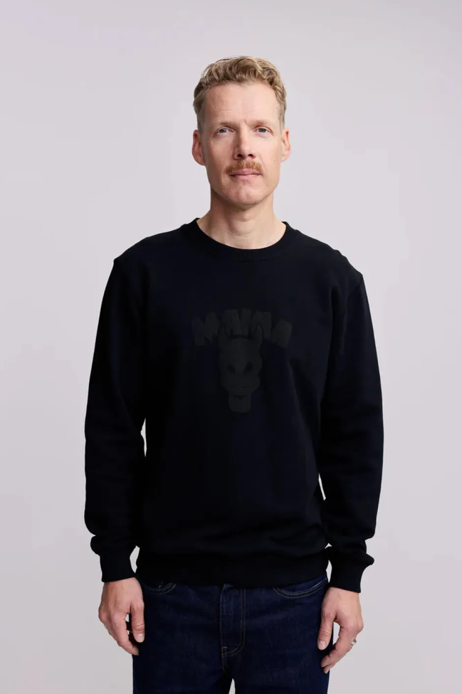 miesten collegepaita, TUOMIOPÄIVÄ SWETSHIRT>Makia Sale