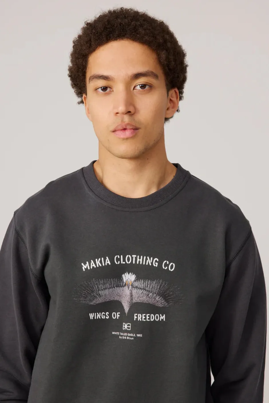 miesten collegepaita Eagle Sweatshirt,>Makia Discount