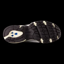 tennarit, 530 Ruskea ja><noscript><img width=