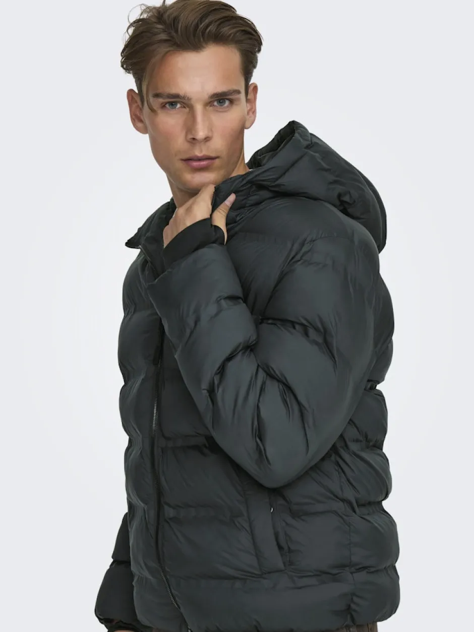 miesten takki K UNION SEAMLES LIFE HOOD PUFFER JACKET, musta>Only and Sons Sale