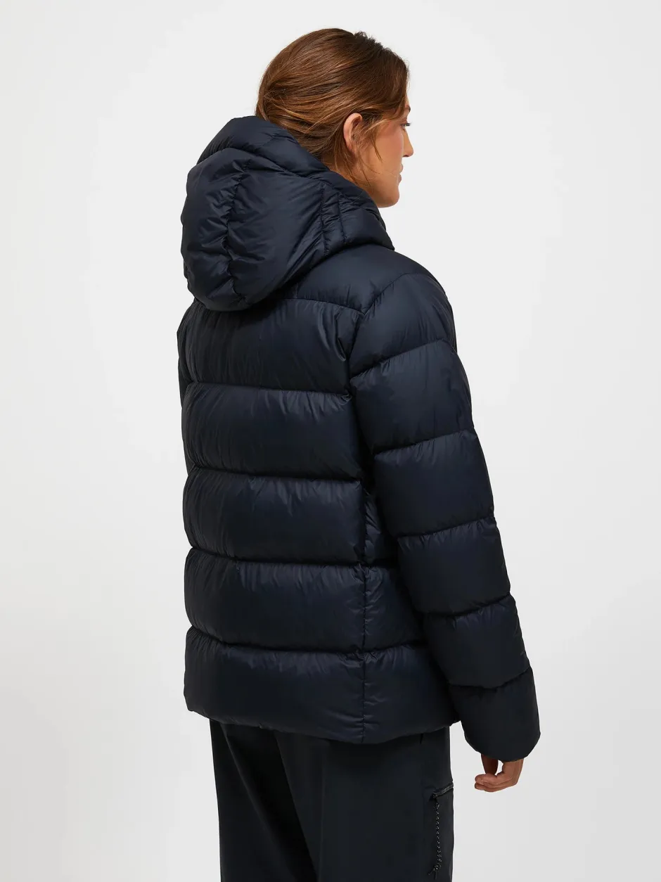 naisten untuvatakki W Frost Down Puffer Jacket,>Peak Performance Online