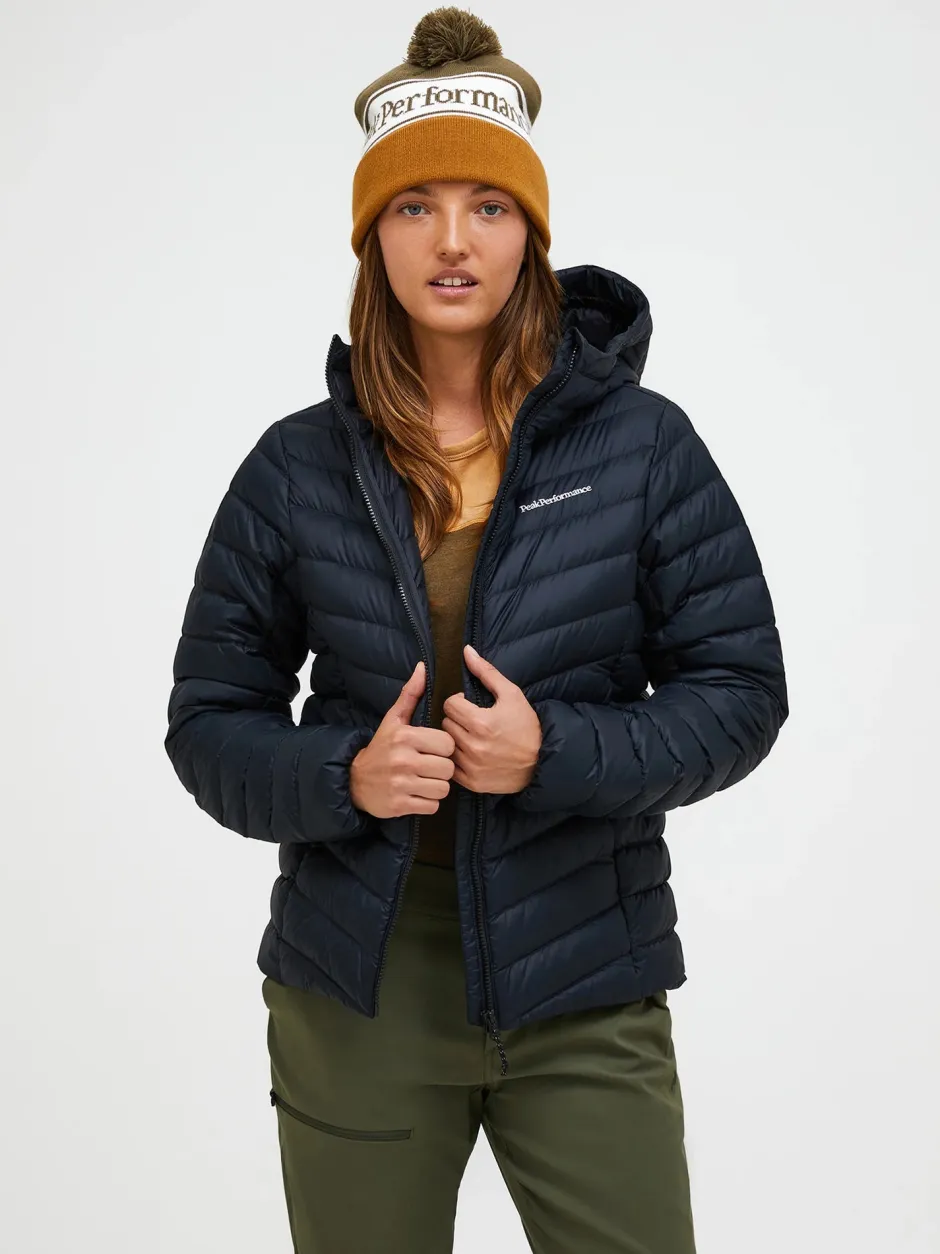 naisten kevytuntuvatakki, W FROST HOOD JACKET>Peak Performance Clearance
