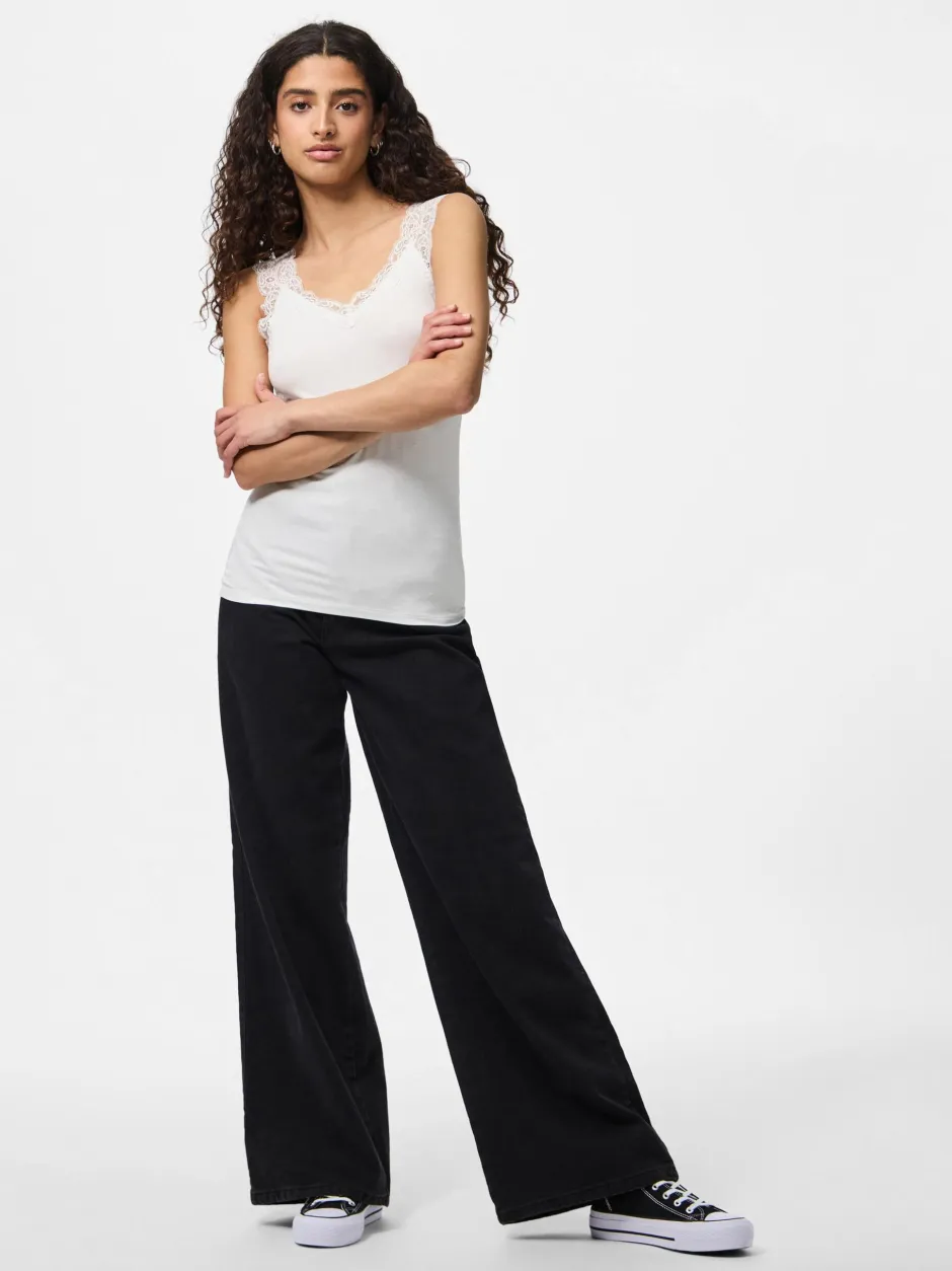 naisten toppi PCBARBERA LACE TOP JRS NOOS, valkoinen>Pieces Best