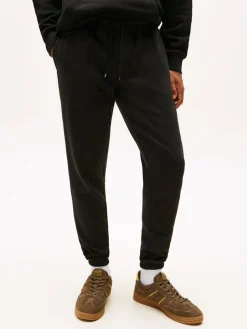 miesten collegehousut, TJM SLIM S FLAG SWEATPANT EXT><noscript><img width=
